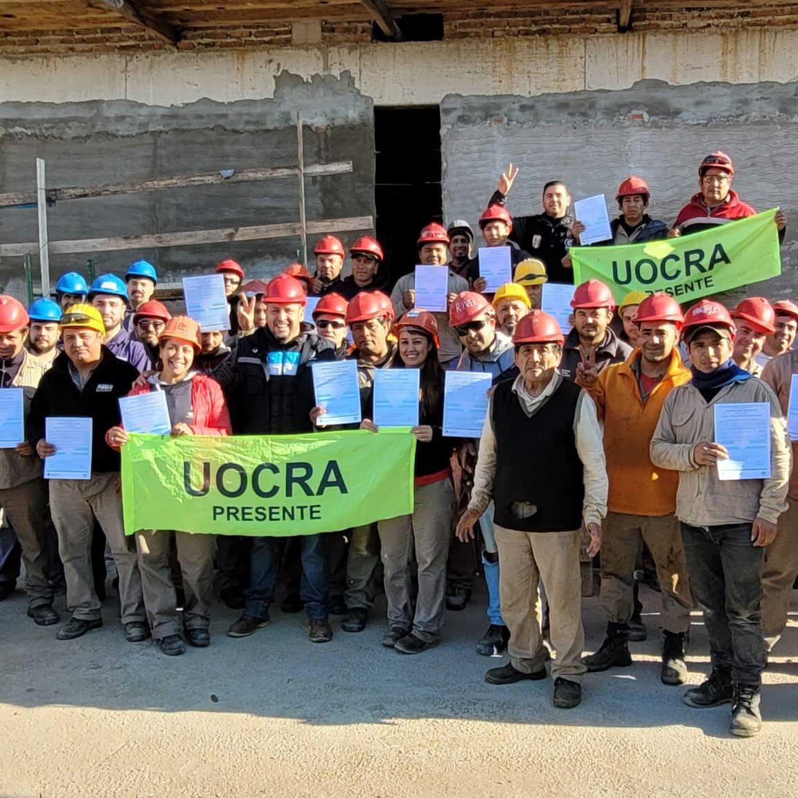 Entrega de certificados en obras de CABA