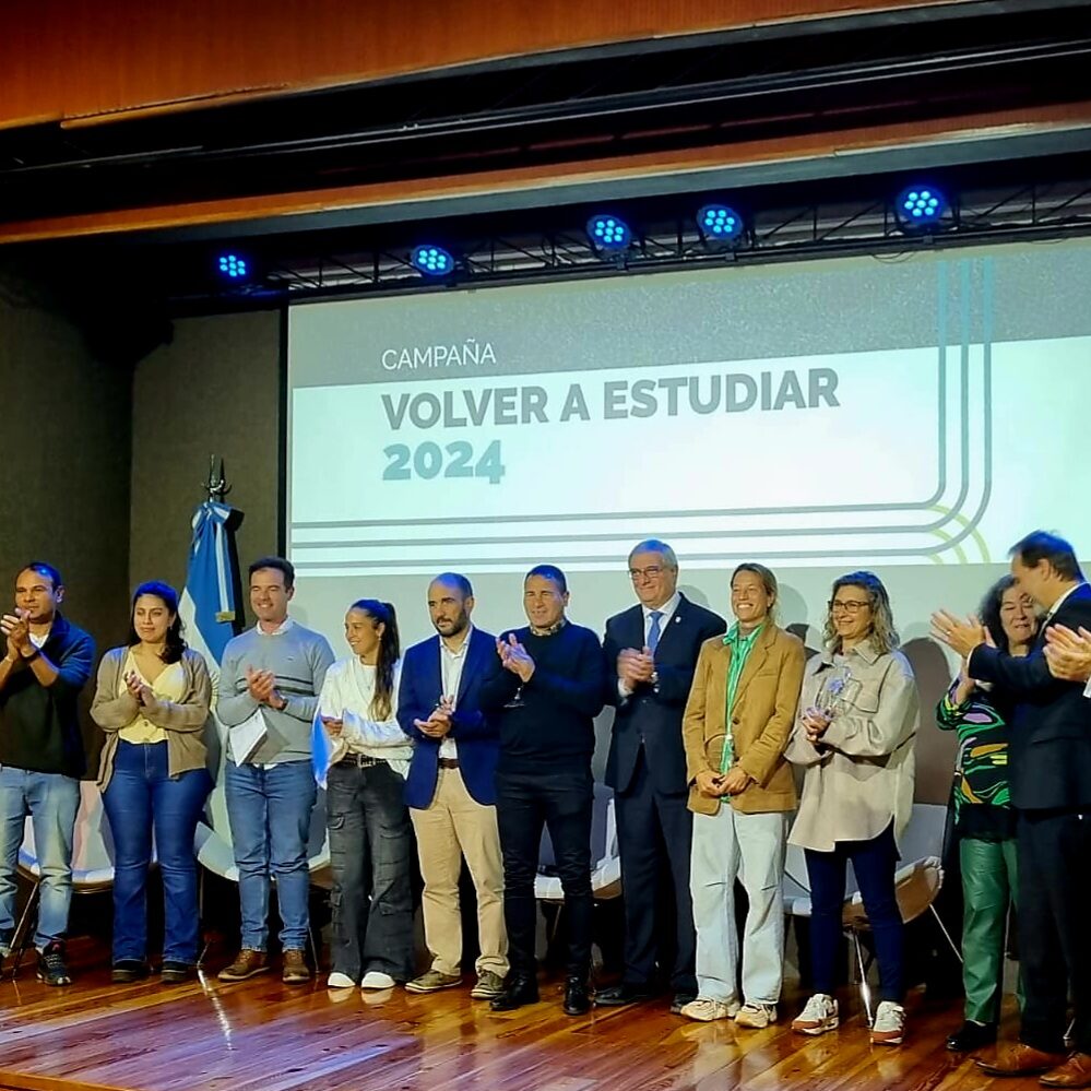 Participación de la campaña ”Volver a estudiar”