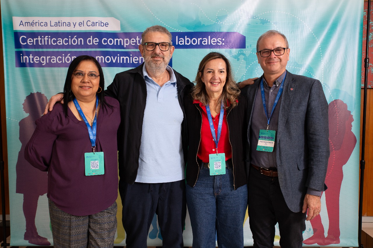 Certificación de competencias laborales: integración en movimiento