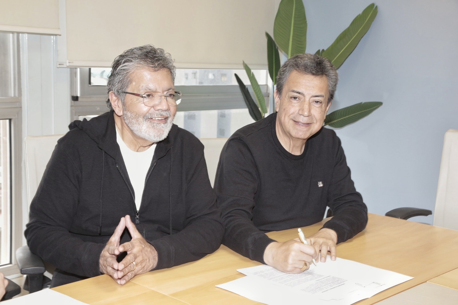 Firma de convenio con Vicuña Argentina