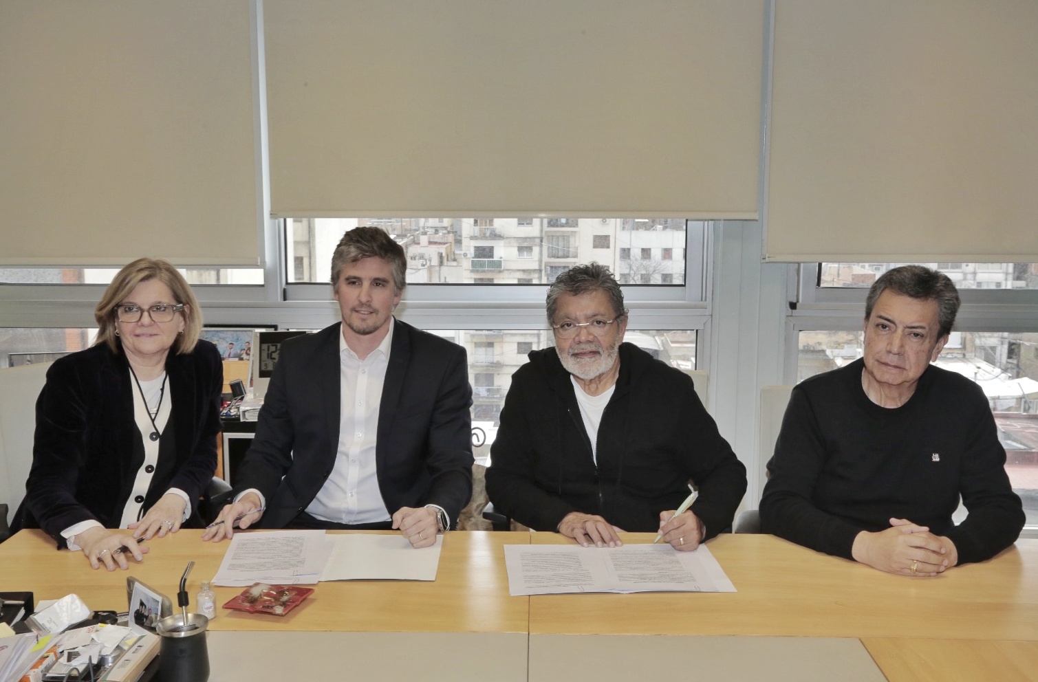 Firma de convenio con Vicuña Argentina